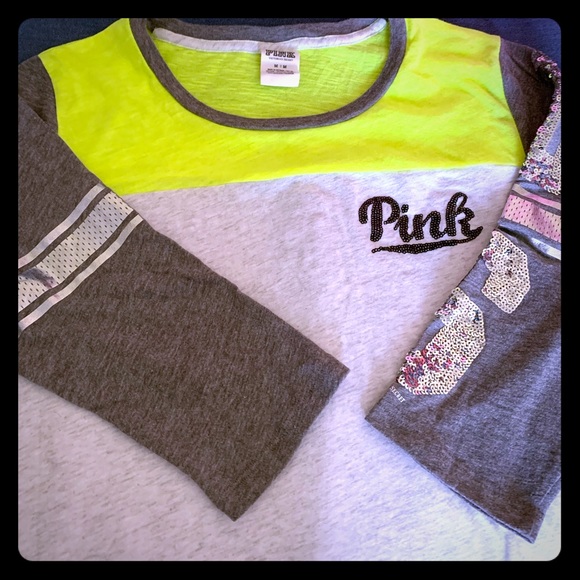 PINK Victoria's Secret Tops - PINK V’s 3/4 length sleeves shirt💚